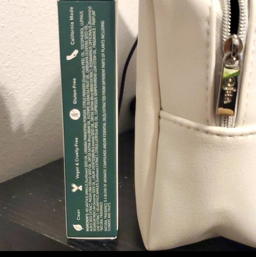 18ml Undaria algae body oil with osea carry on bag